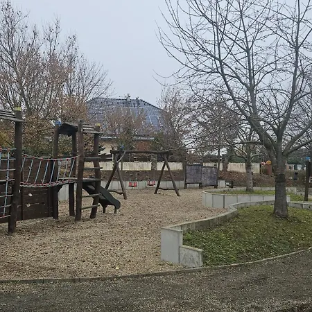 - Utulny Privatni Se Zahradou A Parkovanim U Olomouce - Private House With Garden And Parking Near Olomouc * Olsany (Vyskov)