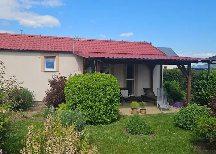 - Utulny Privatni Se Zahradou A Parkovanim U Olomouce - Private House With Garden And Parking Near Olomouc Olsany (Vyskov)