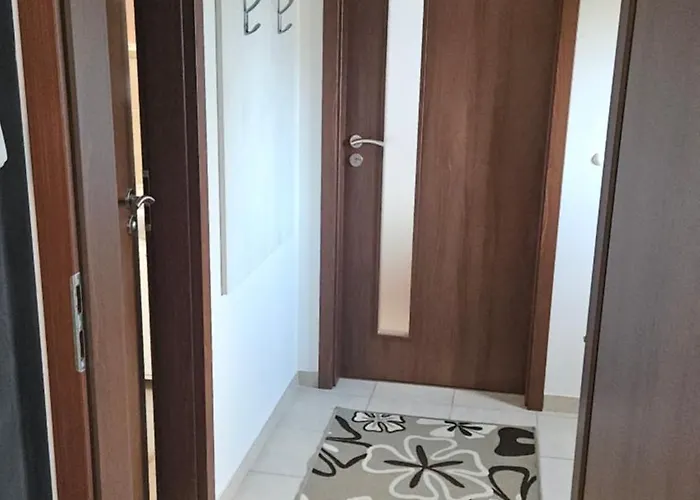 - Utulny Privatni Se Zahradou A Parkovanim U Olomouce - Private House With Garden And Parking Near Olomouc 度假居 *