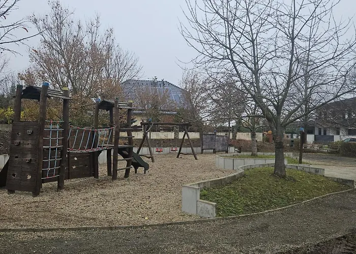 - Utulny Privatni Se Zahradou A Parkovanim U Olomouce - Private House With Garden And Parking Near Olomouc * Olsany (Vyskov)
